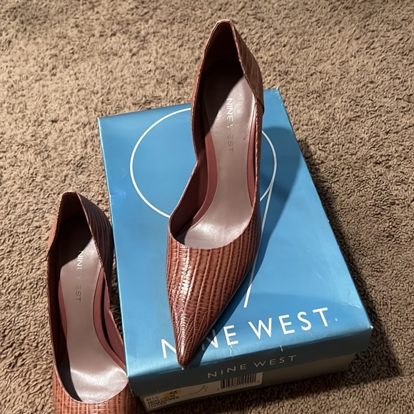 Nine West leather shoes - Picture 2 of 9
